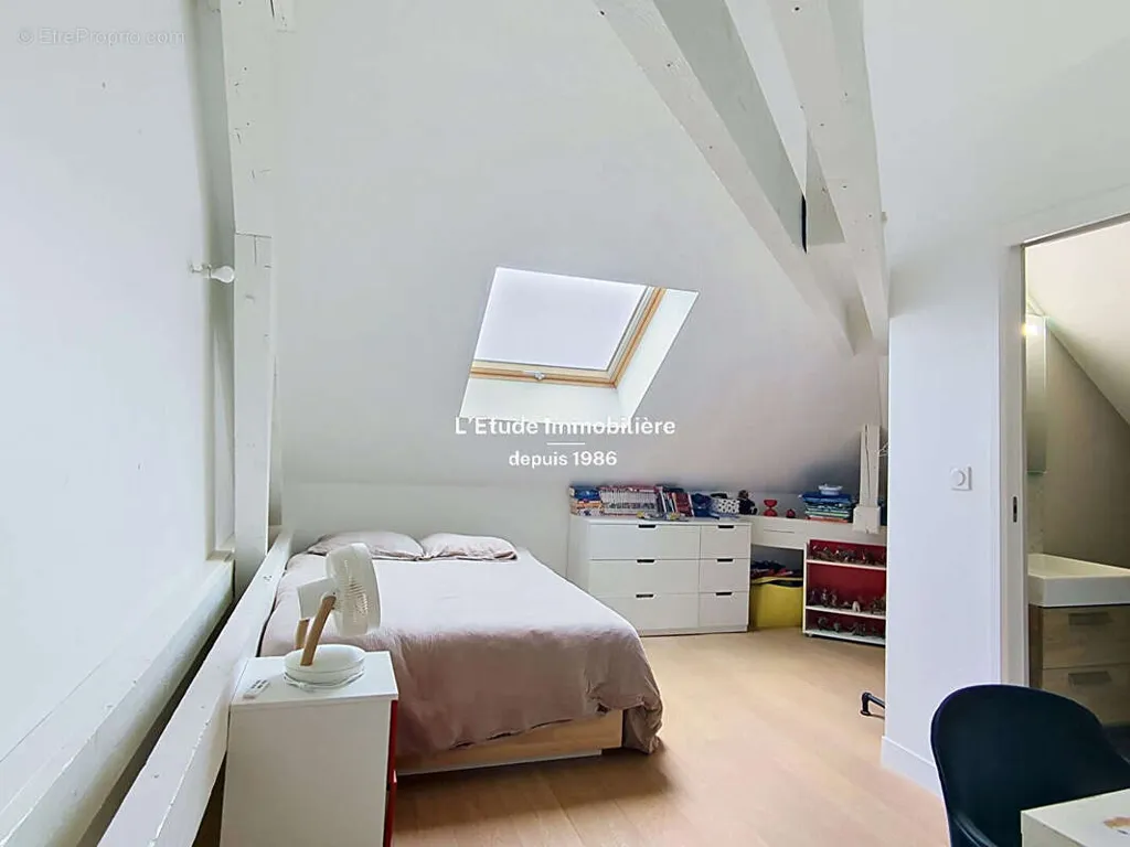 Chambres - Duplex de 7 Pièces avec Terrasse à Lyon 4ème