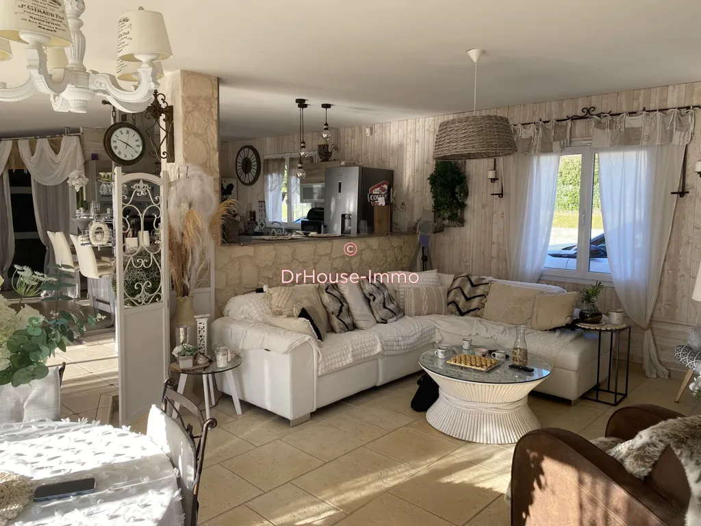 Séjour - Maison avec Jardin et Terrasse à Beaumont Saint Cyr