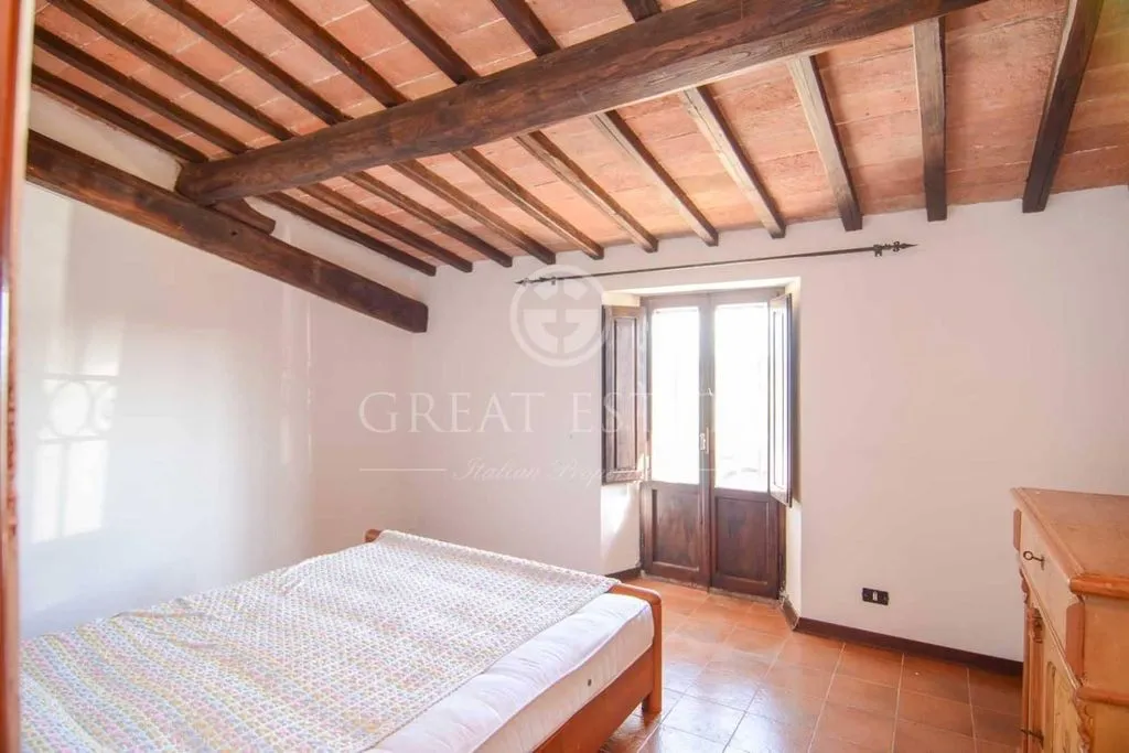 Bedrooms - Ancient Castle with Pool in Umbria
