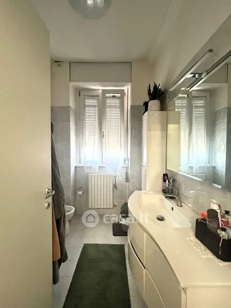Salles de bain - Rusticated Trilocale with Parking in Crema