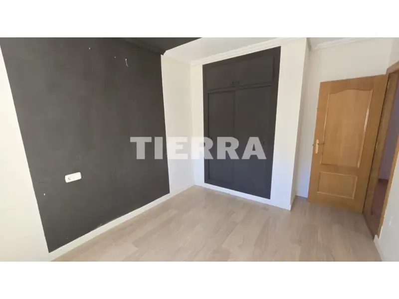 Pièces - Duplex with Parking in Pliego