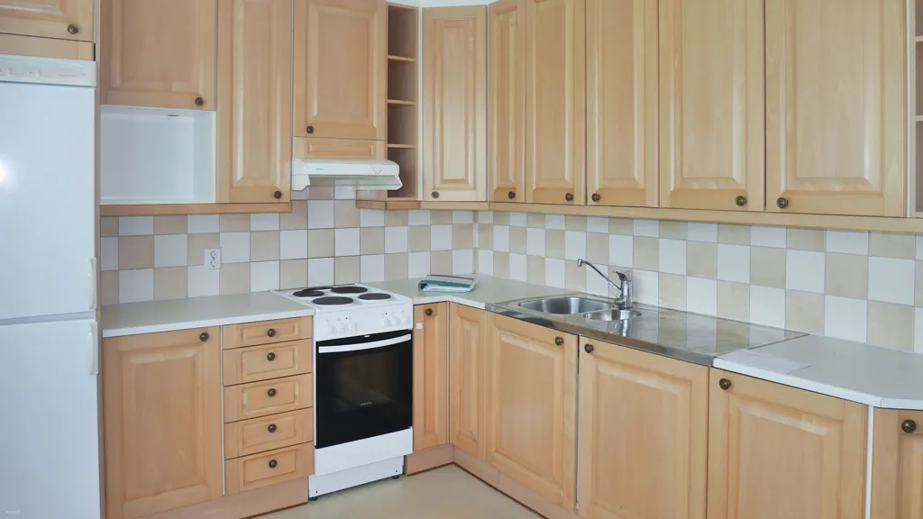 Cuisine - Apartment with Glazed Balcony in Hervanta