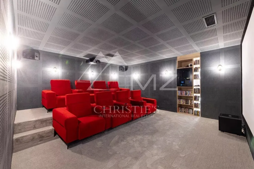 Toad - Contemporary Villa with Sea View in Mougins