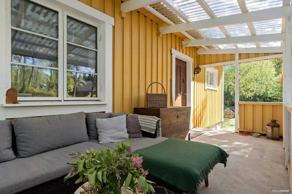 Terrass - House with Garden in Åsljunga