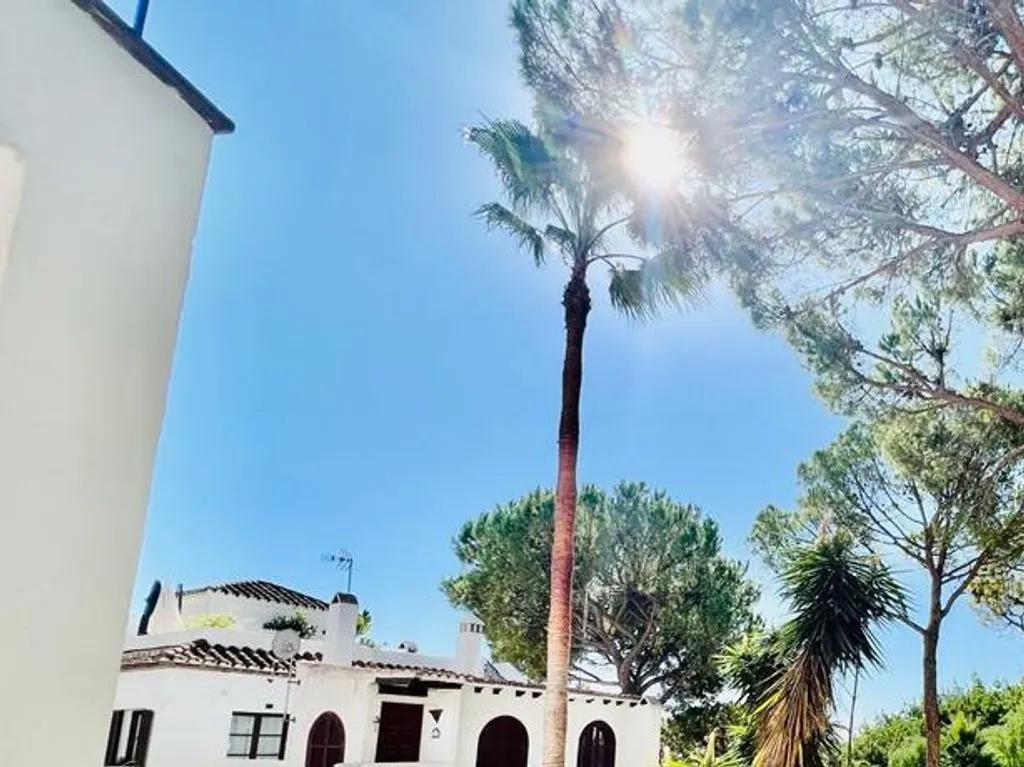 Terrazza - Refurbished Apartment with Pool in Marbella