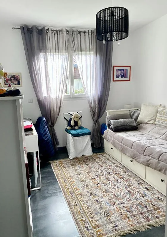 Chambres - Maison Luxueuse avec Terrasses à Linxe
