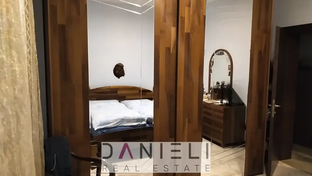 Chambres - Five-Bedroom Apartment with Terraces in Montecchio Maggiore