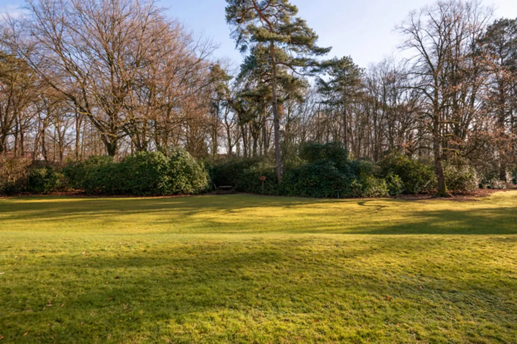 Jardin - Villa de Caractère avec Terrasse à Kapellen