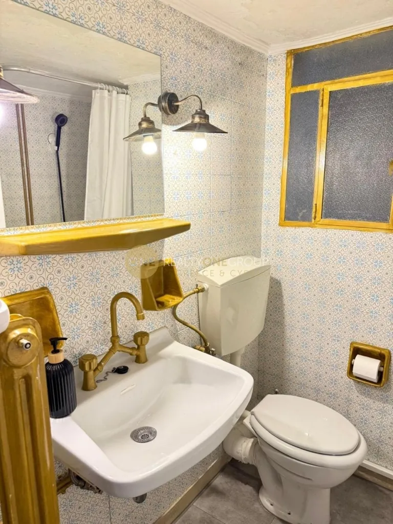Vannitoad - Furnished Apartment with Balcony in Kypseli