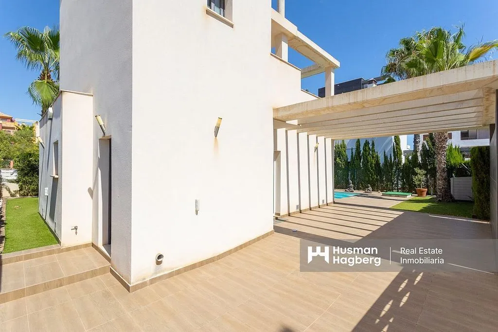 Terrass - Villa with Pool in Lomas de Cabo Roig