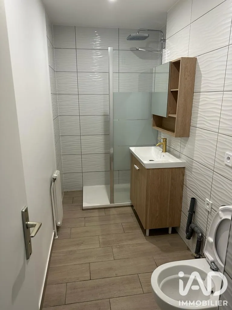Salles de bain - Studio Rénové avec Ascenseur à Annemasse