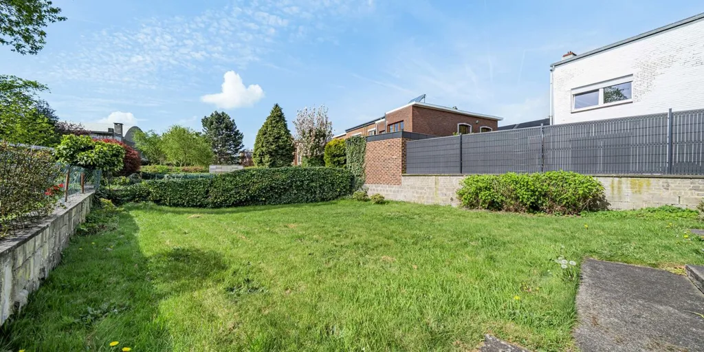 Aed - House with Garden in Loncin, Liège