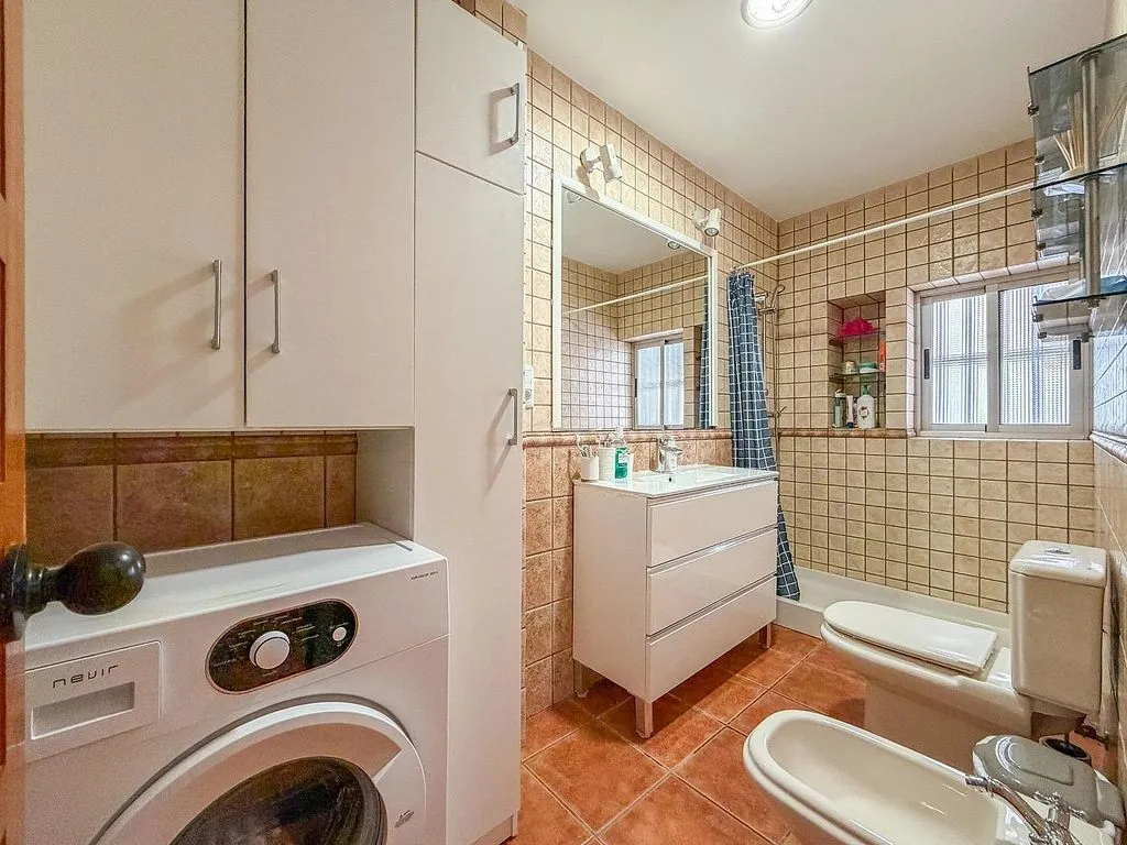 Vannitoad - Ground Floor Flat with Patio in Granada Centre