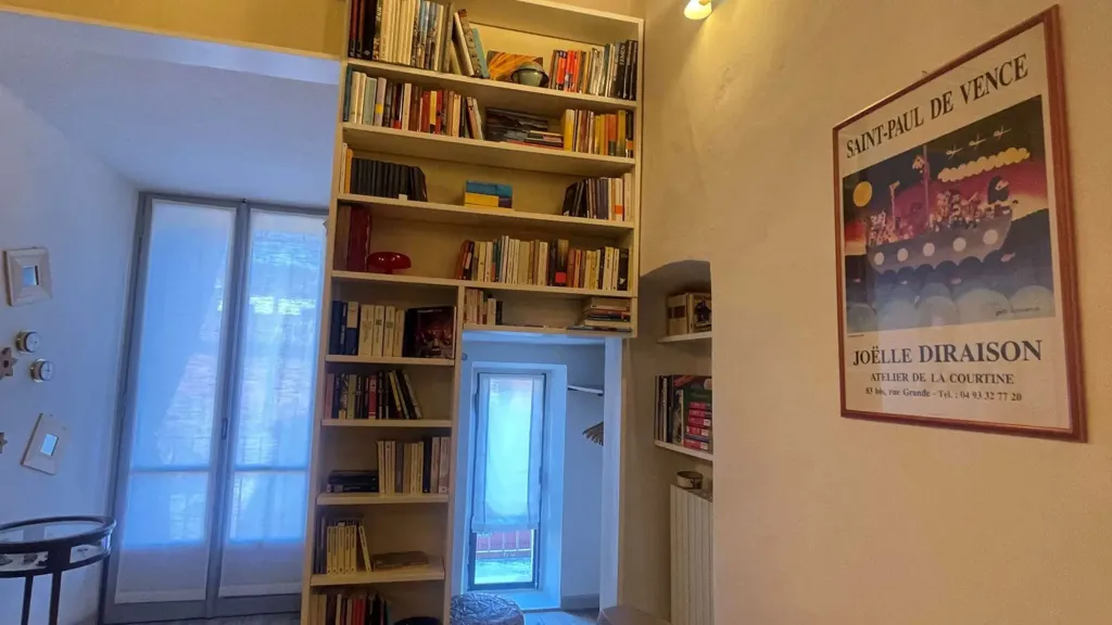 Entrée - Charming Apartment with Balcony in Asti