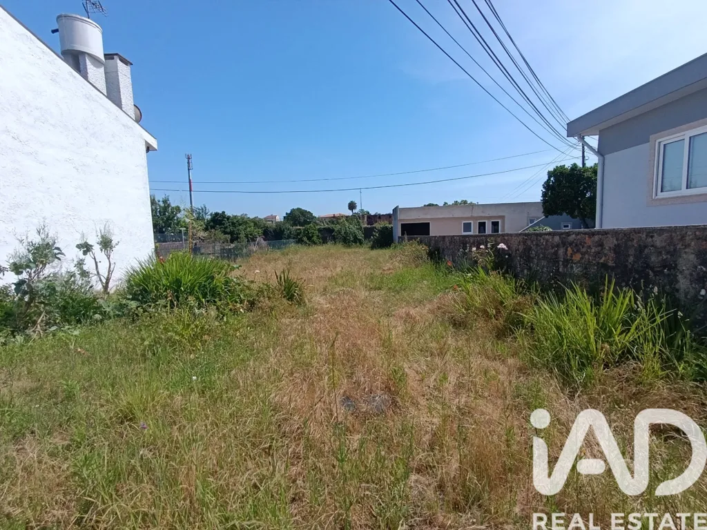 Aed - Buildable Plot with Church View in Beiriz