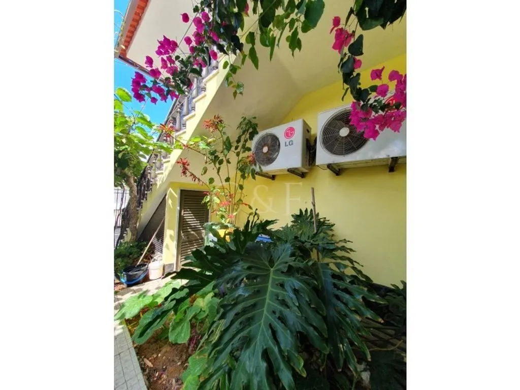Aed - Luxury House with Garden in Seixal
