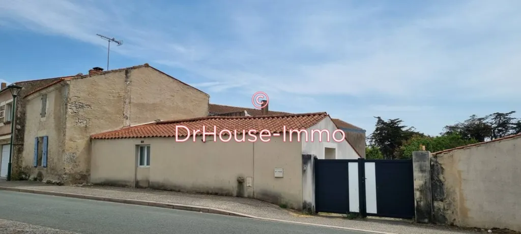 Extérieur - Maison en Pierre avec Terrasse à Triaize