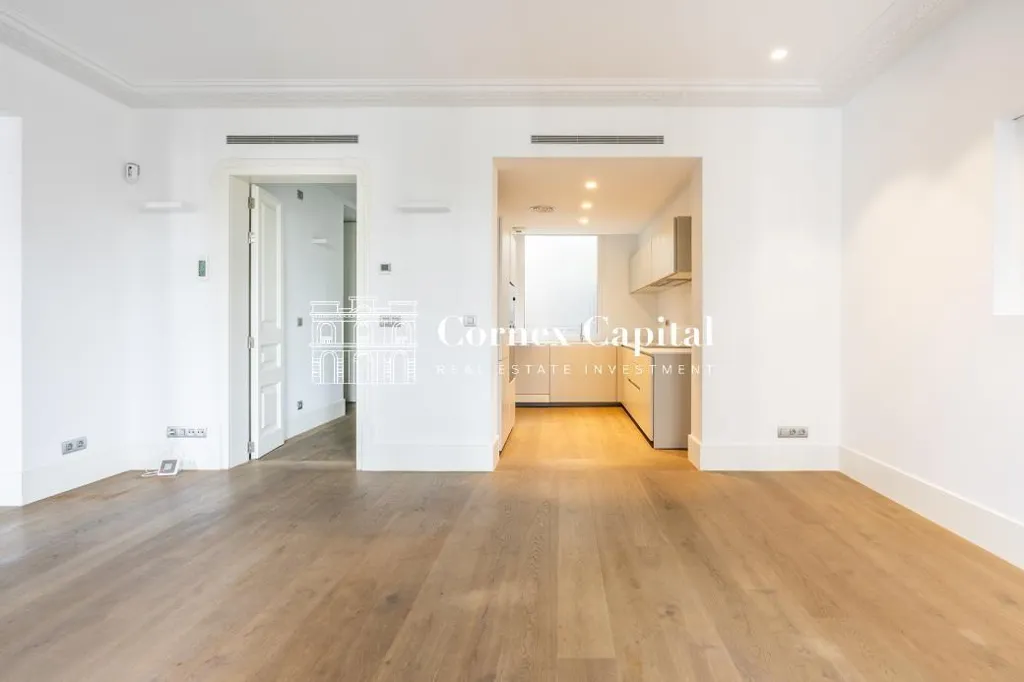 Living Room - Penthouse-Duplex with Terrace in Eixample, Barcelona