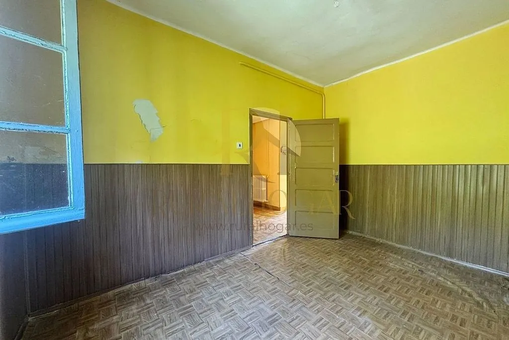 Rooms - Chalet with Garden in Matallana de Torío