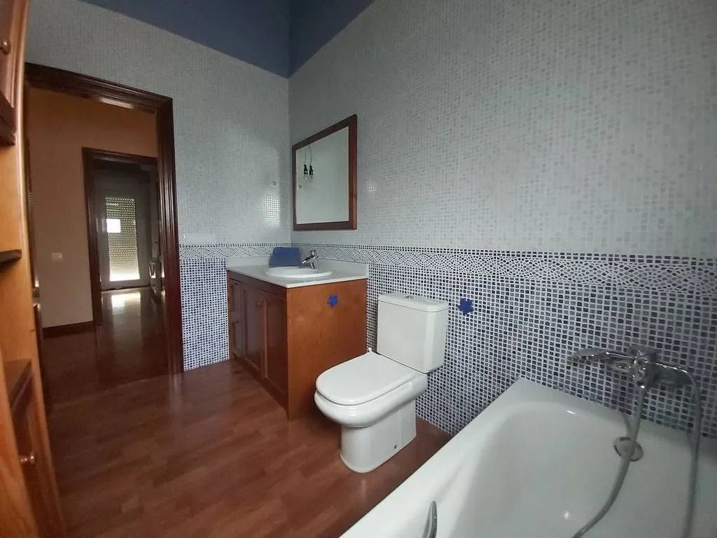 Bagni - Spacious House with Pool in Valldoreix, Sant Cugat