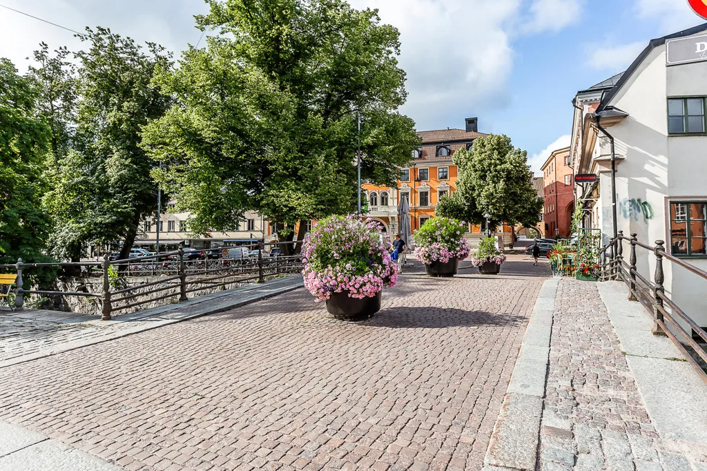 1st Floor Apartment with Garden View in Central Uppsala