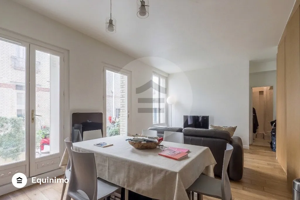 Esszimmer - Apartment with Terrace in Paris
