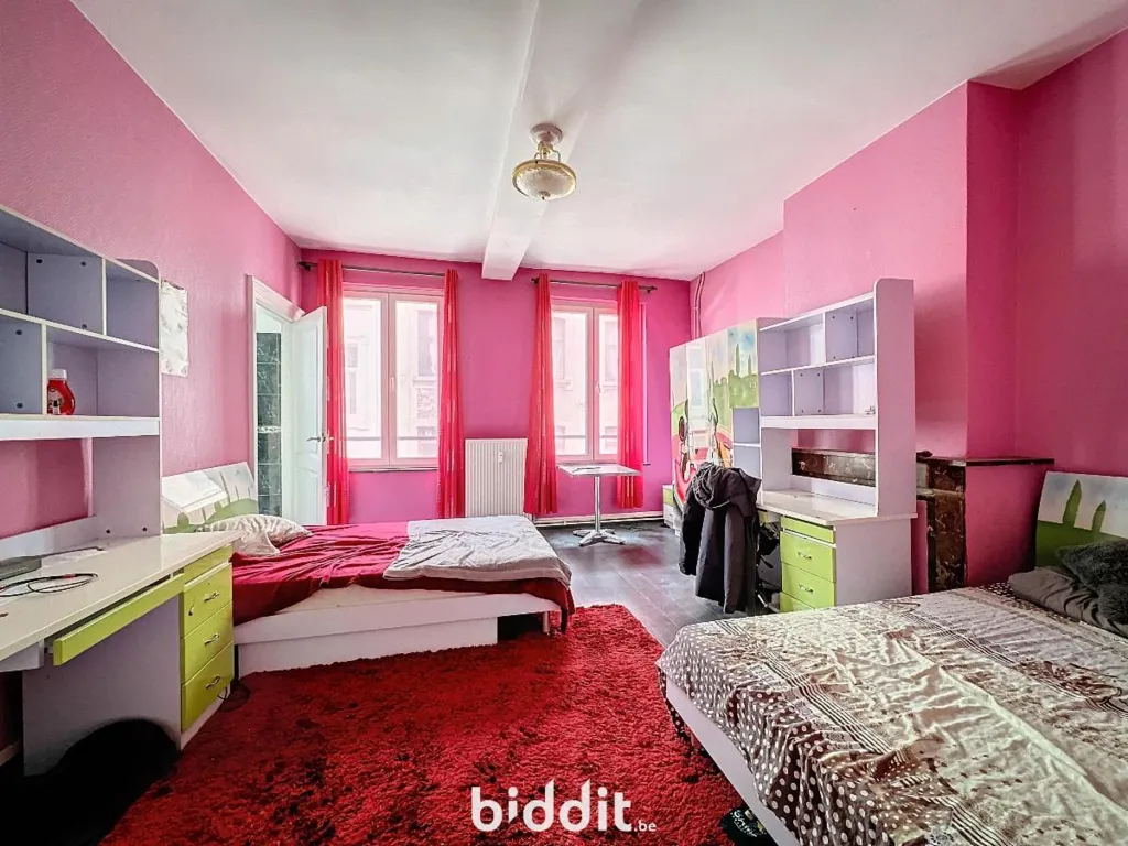 Chambres - Immeuble de Rapport avec Dépendances Rue des Fabriques