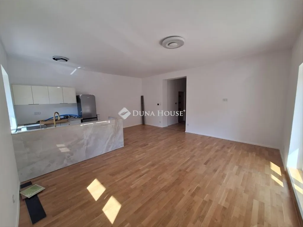 Köök - Modern Apartment with Garden View in Budapest 2nd District