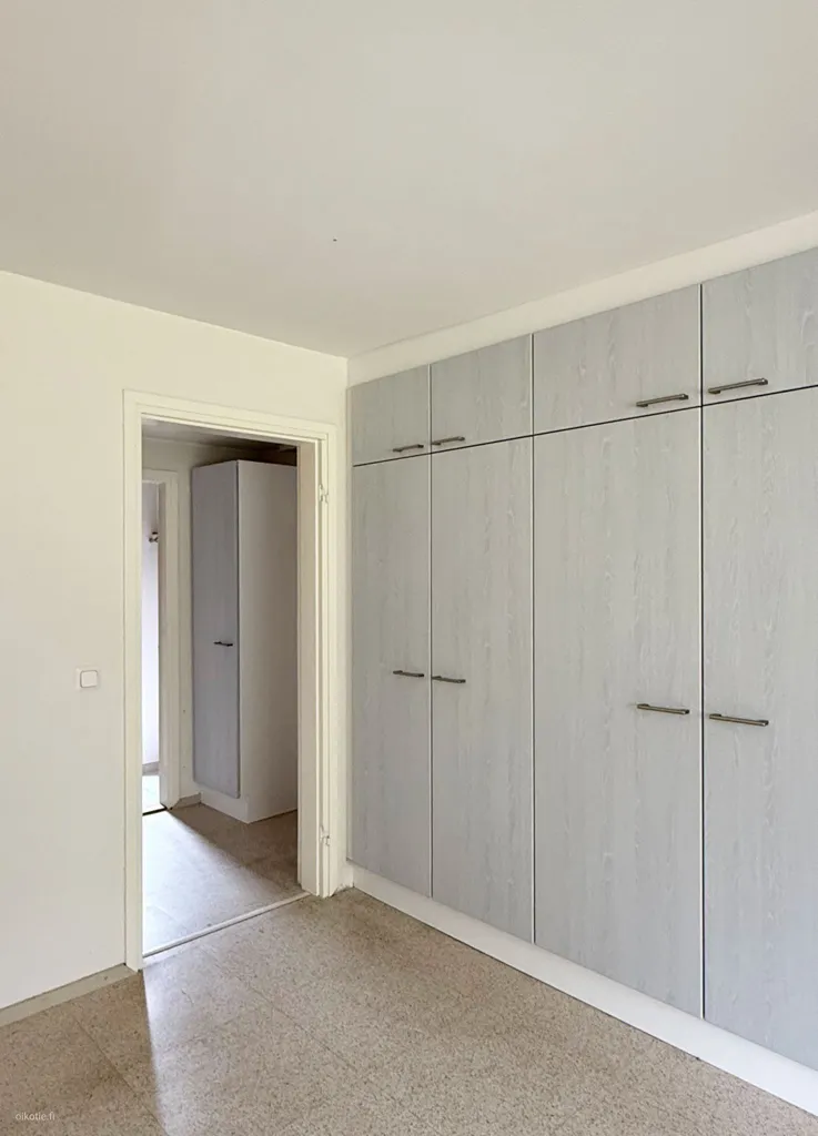 Toad - 1-Bedroom Flat with Garden Access in Karstula