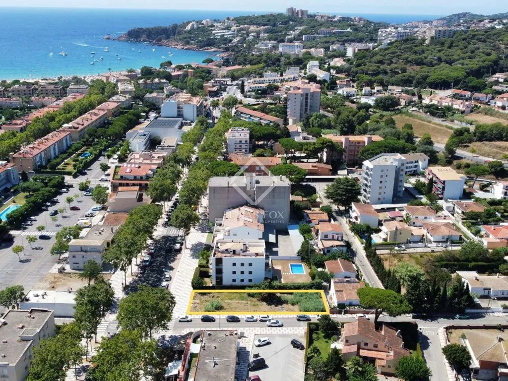 Õhuvaade - Corner Plot with Building Potential in S’Agaró