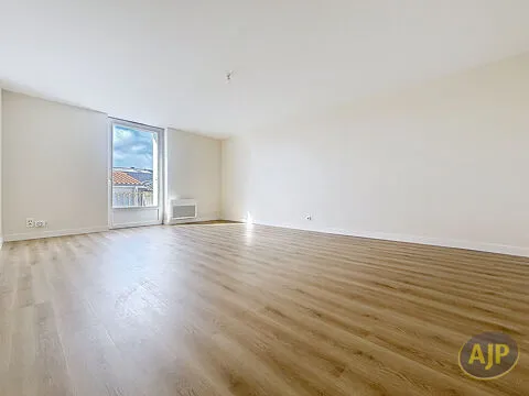 Toad - City Centre Flat with Balcony in La Roche-sur-Yon
