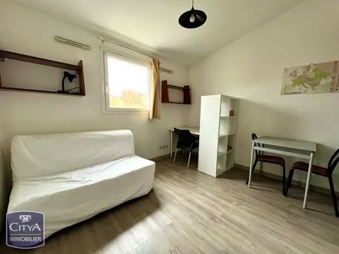 Bedrooms - Meubled Studio with Remparts View in Avignon