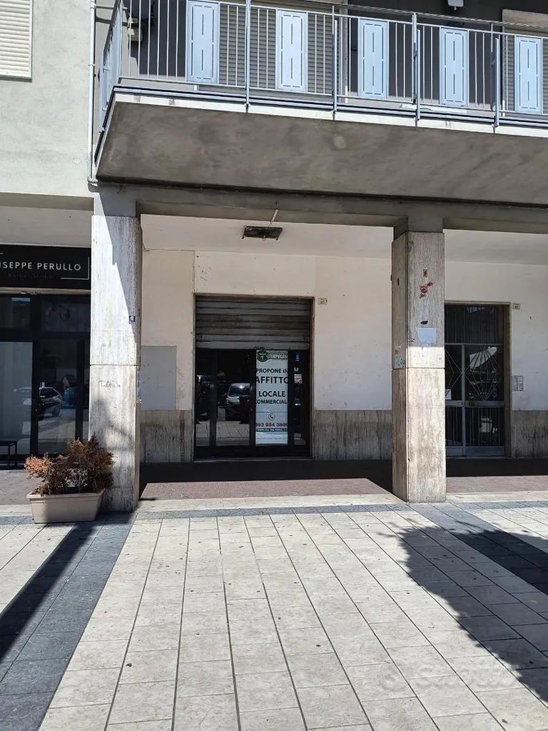 Exterior - Commercial Space on Main Square in Atripalda