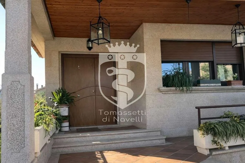 Välivaade - Detached House with Multiple Units in Torrelodones