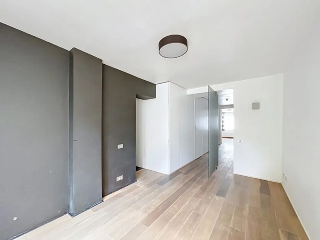 hallway_entrance