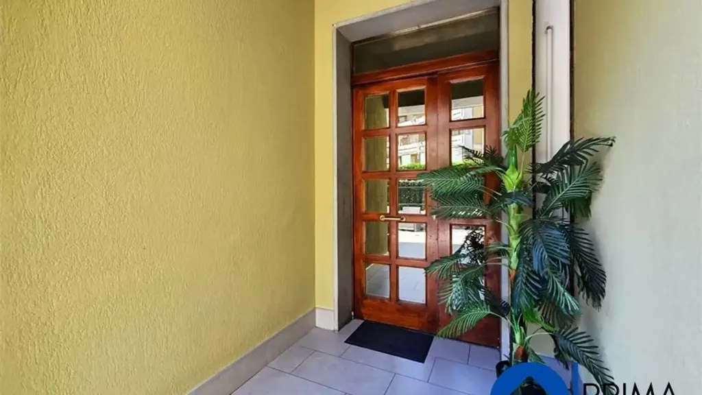 Hallway - Villa with Two Gardens on Viale Donatelli, Terni