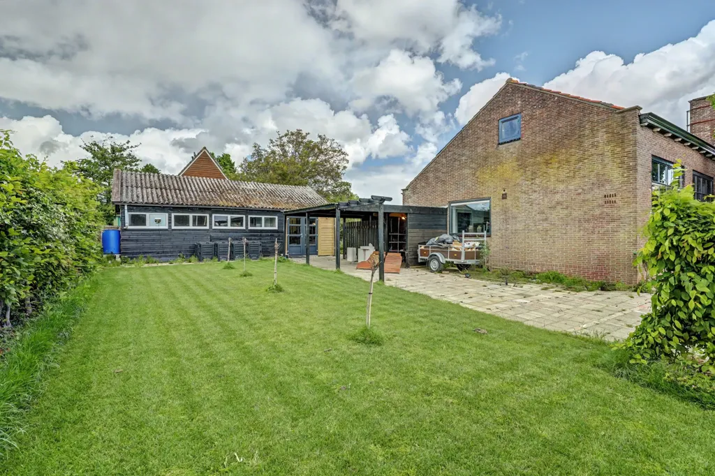 Giardino - Renovated Schoolhouse with Loft in Oudelande