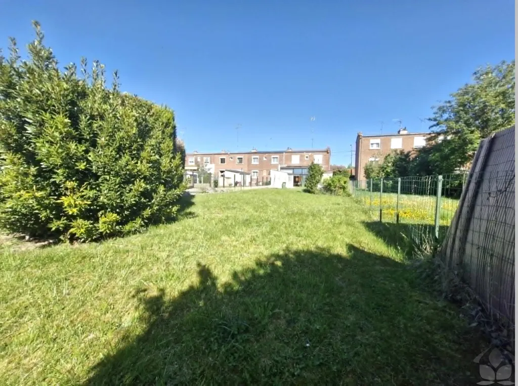 Aed - Semi-detached House with Garden in Cambrai