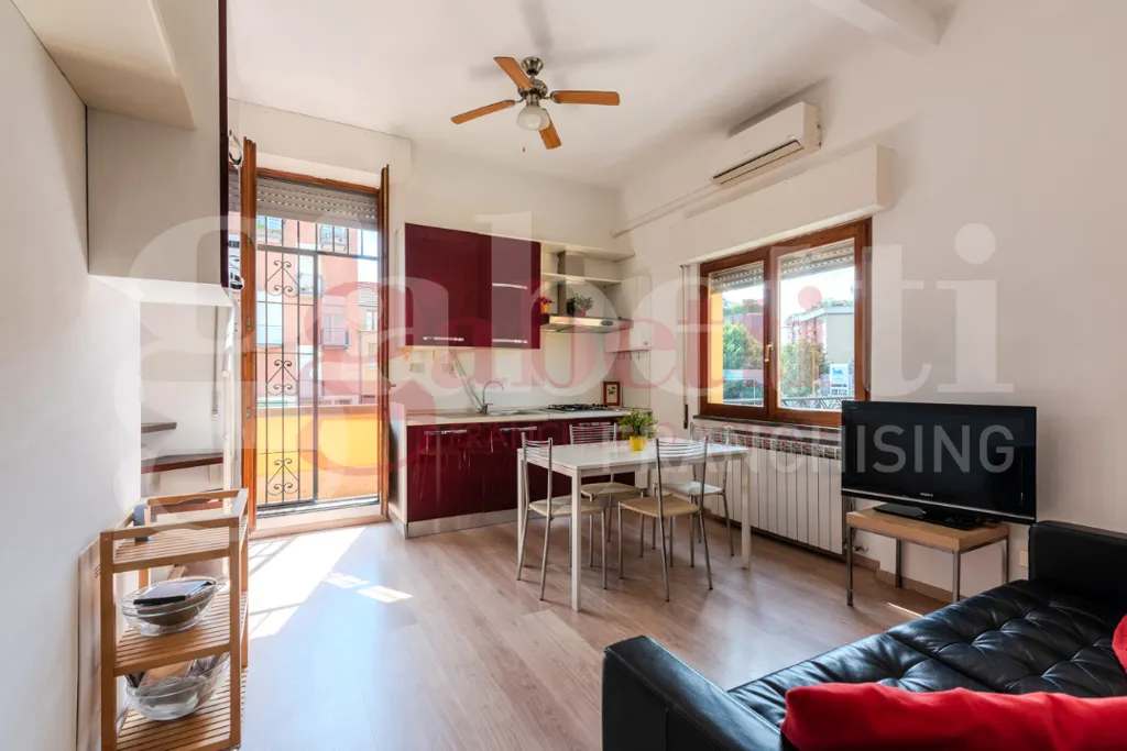 Soggiorno - Appartamento con terrazzo a Milano