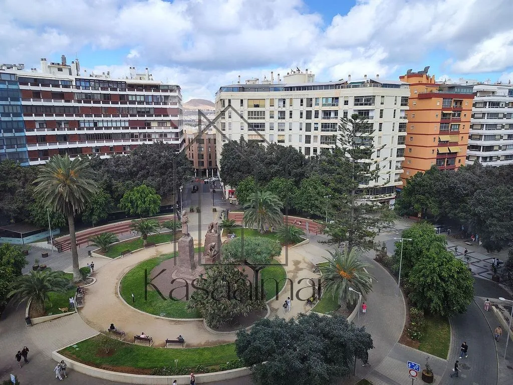 Apartment with Garage in Las Palmas Centre