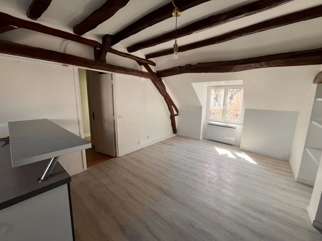 Toad - 2/3-Piece Apartment in Quiet Condo, Nice