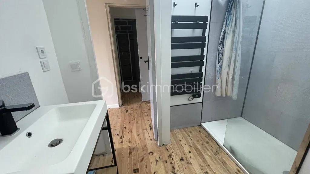 Bathrooms - Renovated Townhouse in Pilgrimage Village