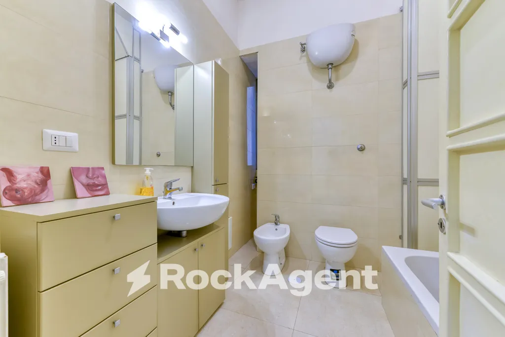 Vannitoad - Apartment with Terrace in Central Chiaia