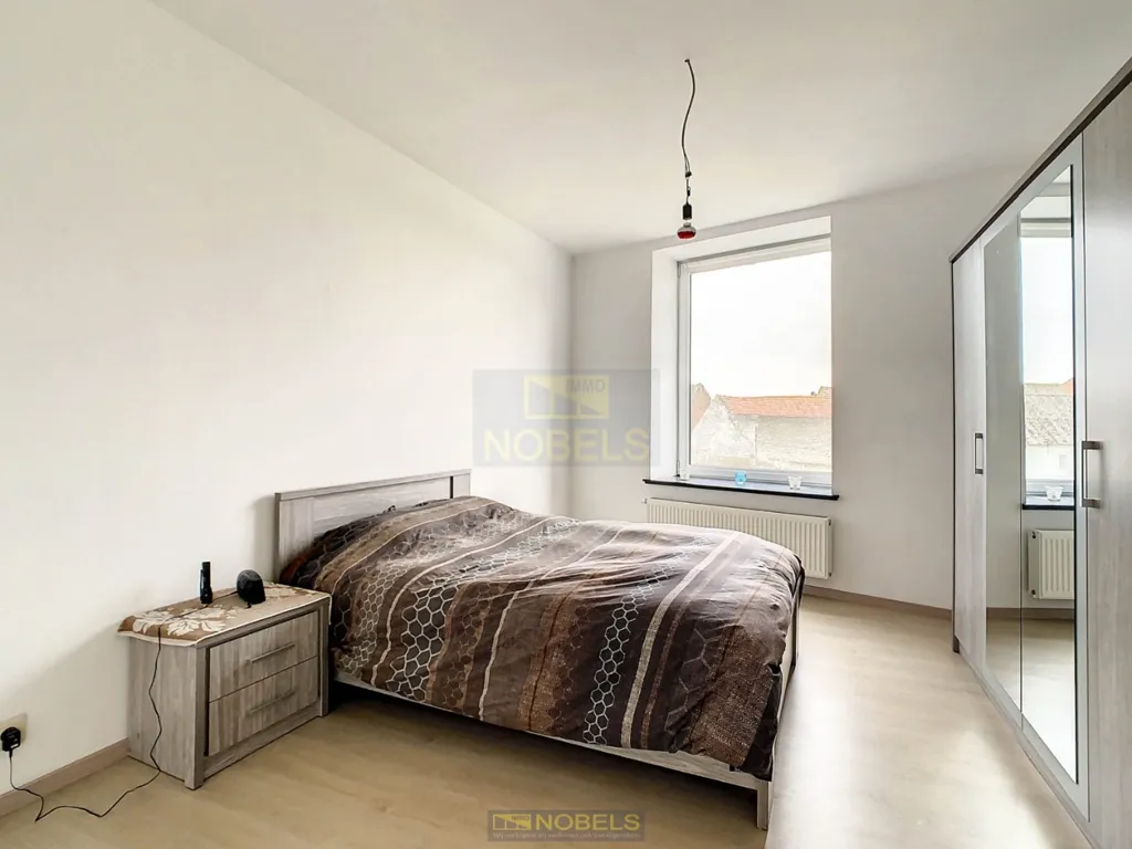Chambres - Local commercial avec appartement à Dikkelvenne