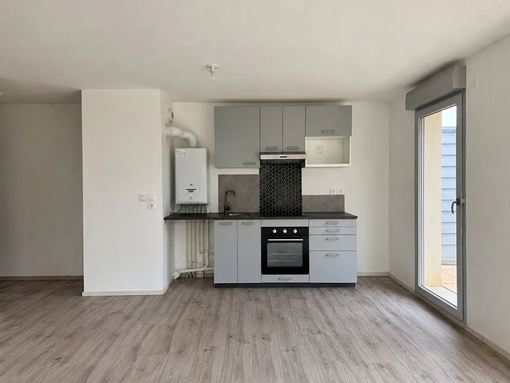 Kitchen - Modern Apartment with Terrace in Champfleuri