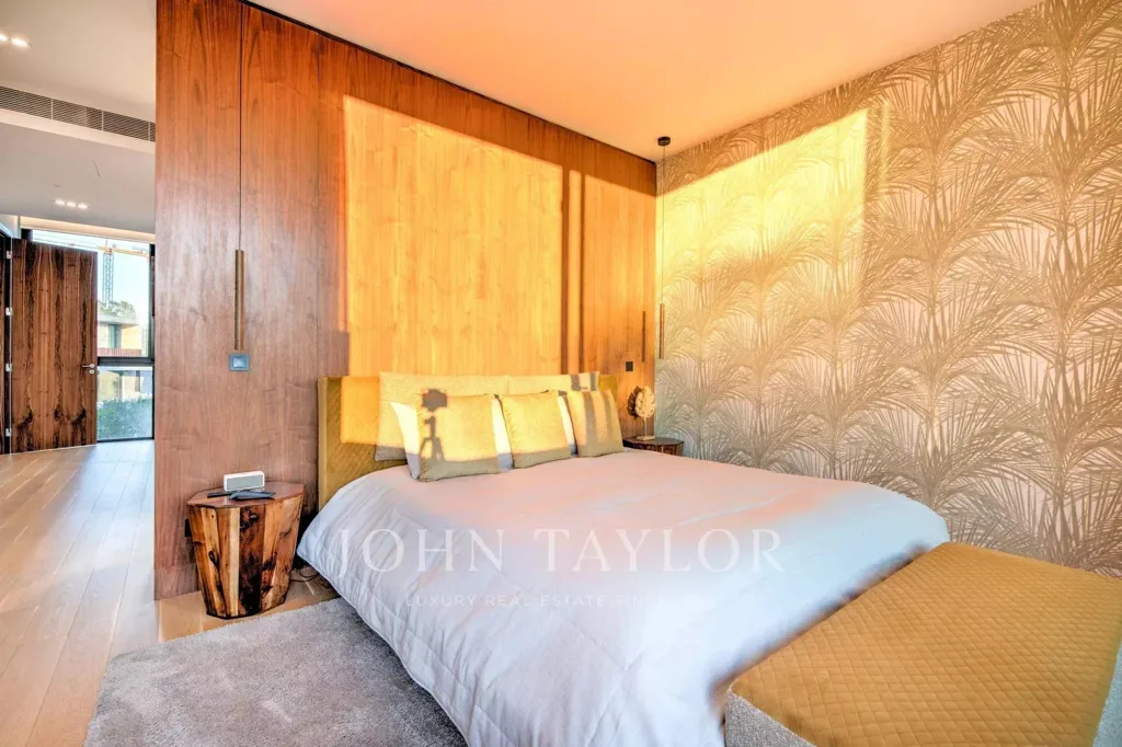 Bedrooms - Modern Villa with Sea View in Troia Resort