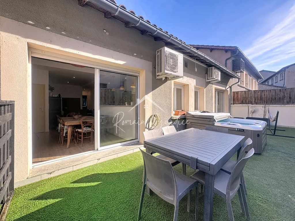 Terrasse - Loft en Duplex avec Spa et Parking à Millau