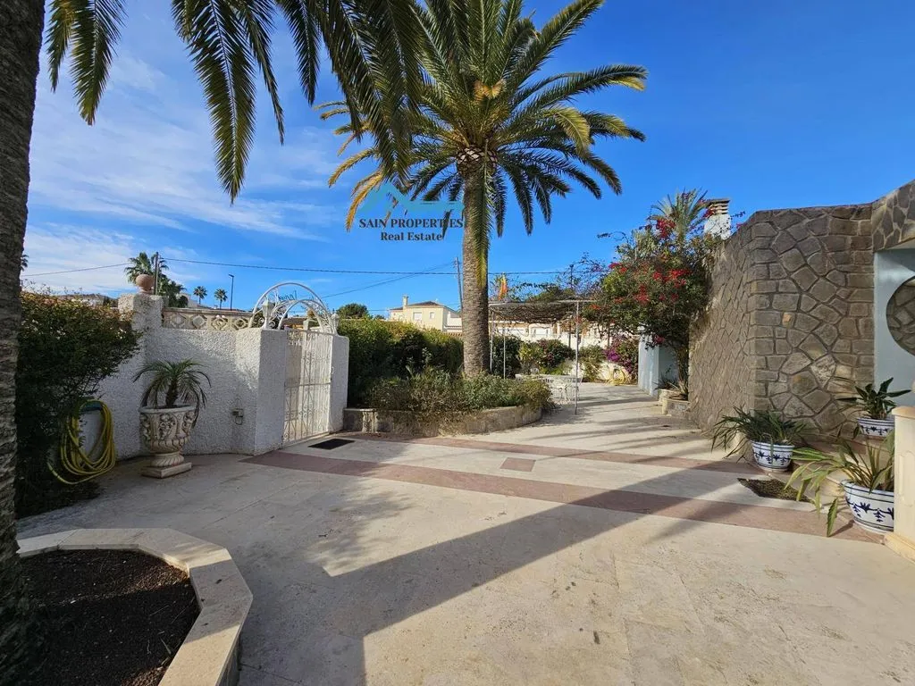 Välivaade - Luxury Villa with Pool in Colonia Escandinavia