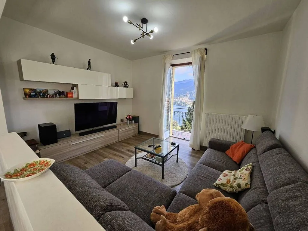 Séjour - Luxury Lake View Apartment in Moltrasio