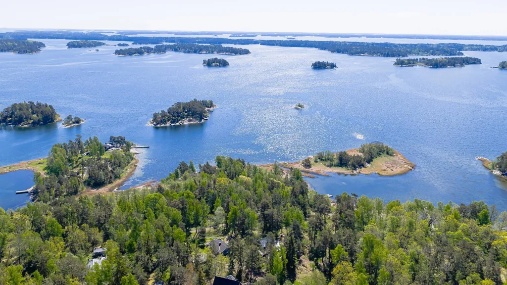 Õhuvaade - Cottage with Sea View on Vättersö